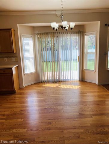 1070 Arthur Drive, Troy, MI 48083