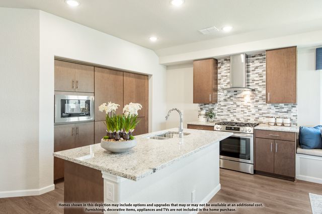 913 Creekhollow Drive, Godley, TX 76044