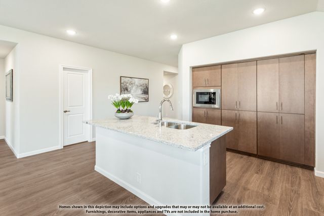 913 Creekhollow Drive, Godley, TX 76044