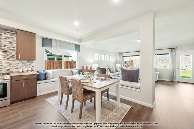 913 Creekhollow Drive, Godley, TX 76044