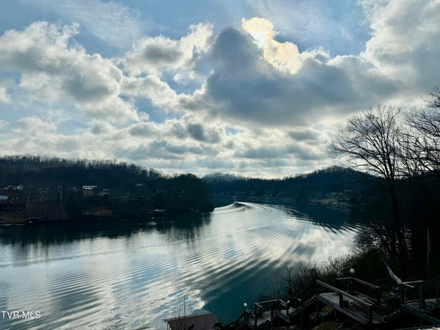 1458 East Shipley Ferry Road, Kingsport, TN 37663