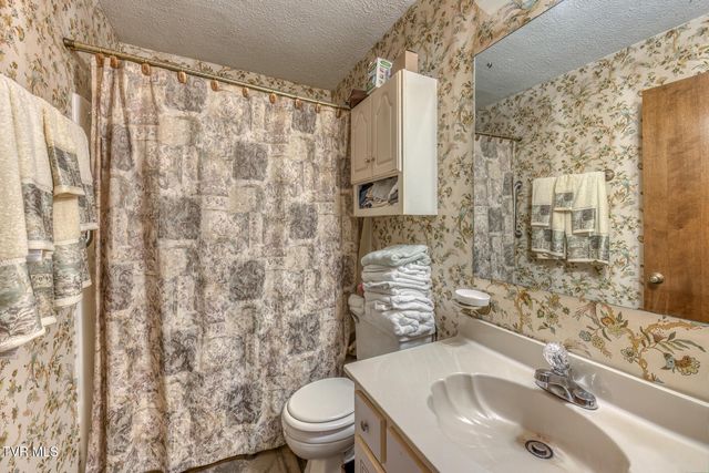 1458 East Shipley Ferry Road, Kingsport, TN 37663