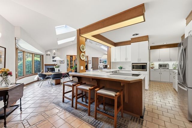 200 Crestview Circle, Longmeadow, MA 01106