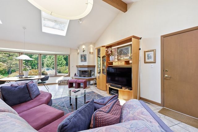200 Crestview Circle, Longmeadow, MA 01106