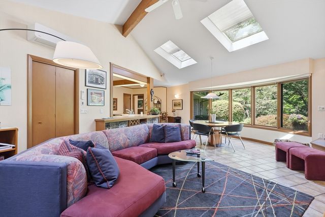 200 Crestview Circle, Longmeadow, MA 01106