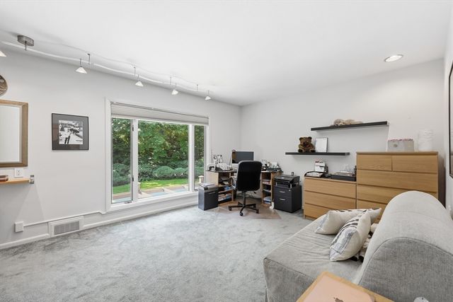 200 Crestview Circle, Longmeadow, MA 01106