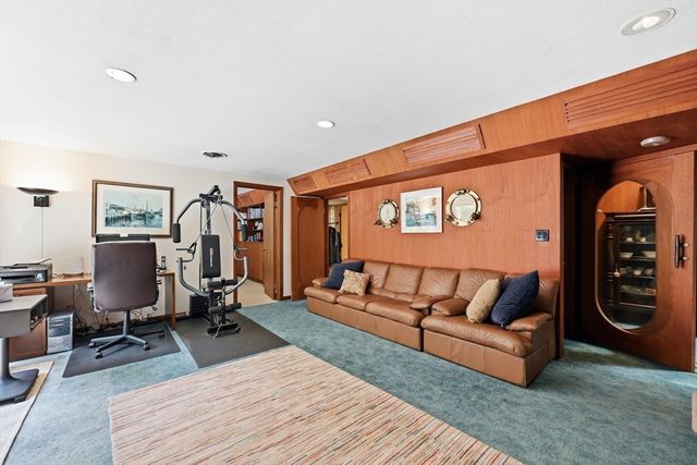 200 Crestview Circle, Longmeadow, MA 01106