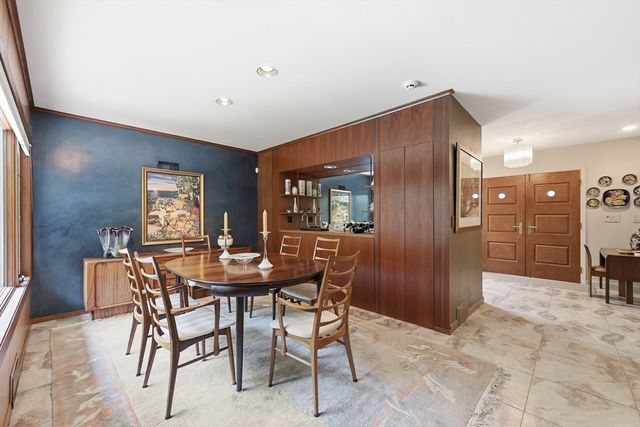 200 Crestview Circle, Longmeadow, MA 01106