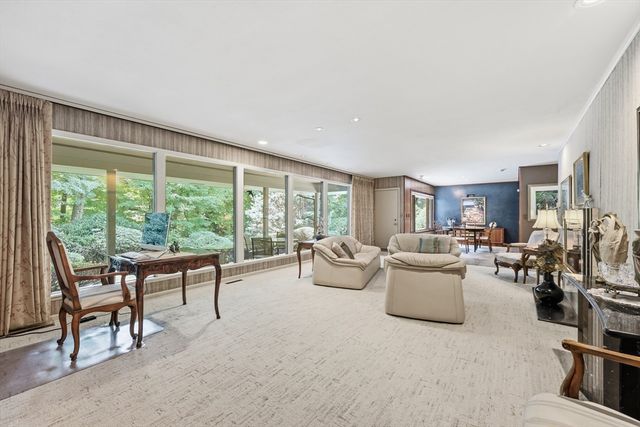200 Crestview Circle, Longmeadow, MA 01106