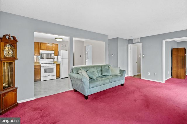 221 MARTINIQUE DR, Williamstown, NJ 08094