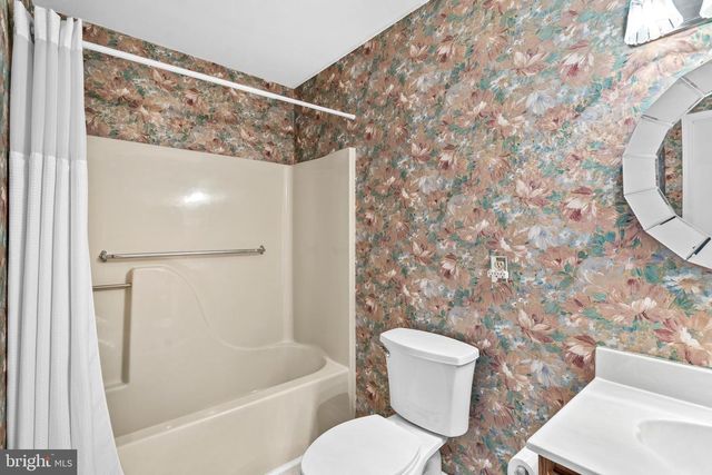 221 MARTINIQUE DR, Williamstown, NJ 08094