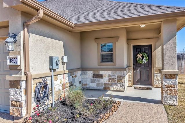 1800 Lonetree Drive, College Station, TX 77845