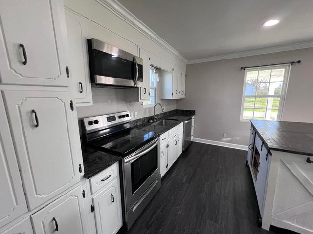 736 Hancock Road, Jasper, TN 37347