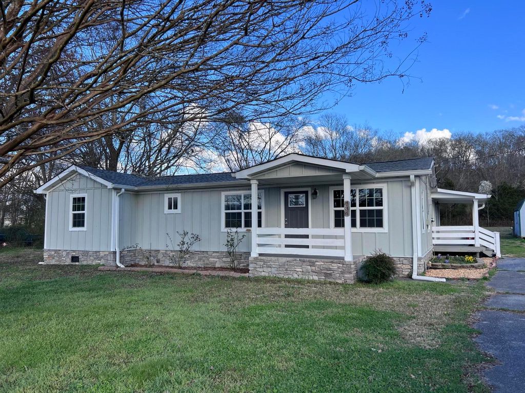 736 Hancock Road, Jasper, TN 37347