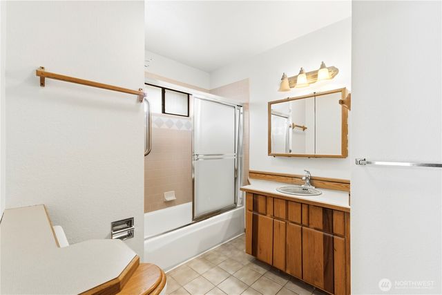 1025 Nevada Street, Bellingham, WA 98229