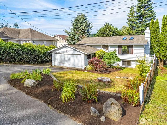 1025 Nevada Street, Bellingham, WA 98229