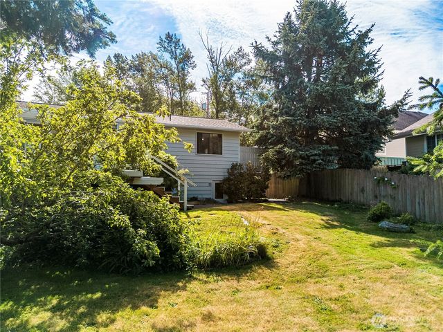 1025 Nevada Street, Bellingham, WA 98229