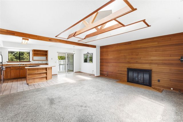 1025 Nevada Street, Bellingham, WA 98229
