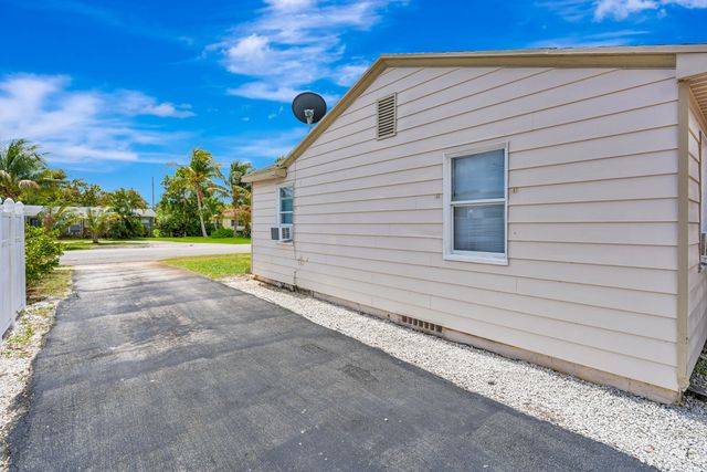 505 Foresteria Drive, Lake Park, FL 33403
