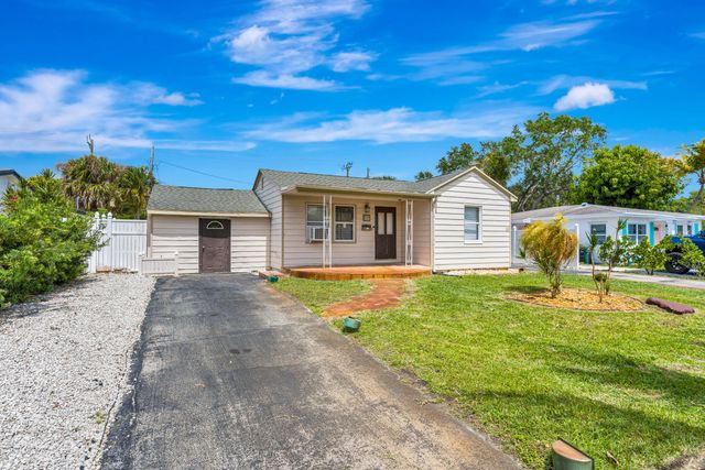 505 Foresteria Drive, Lake Park, FL 33403