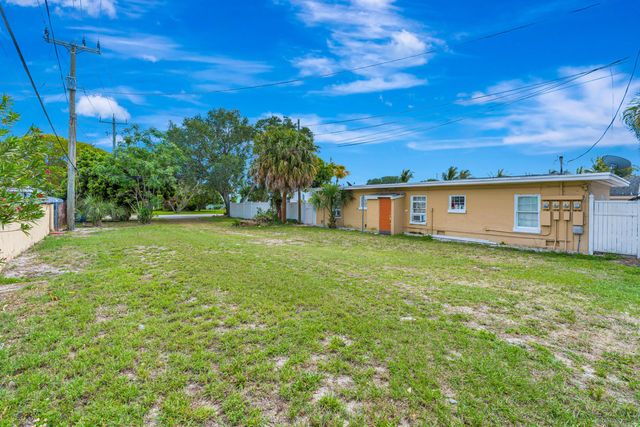 505 Foresteria Drive, Lake Park, FL 33403