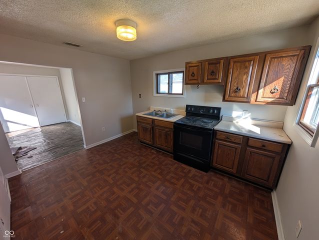 2334 Walnut Street, Anderson, IN 46016