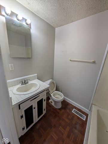 2334 Walnut Street, Anderson, IN 46016