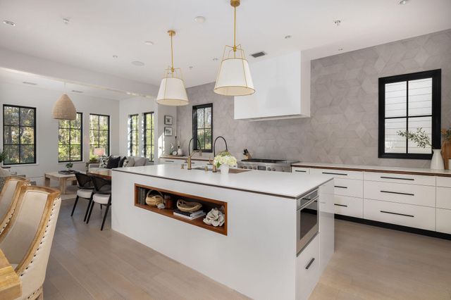 341 Bridgetown Pass, Mount Pleasant, SC 29464