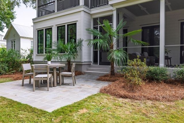 341 Bridgetown Pass, Mount Pleasant, SC 29464