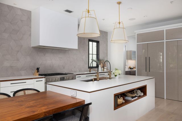 341 Bridgetown Pass, Mount Pleasant, SC 29464