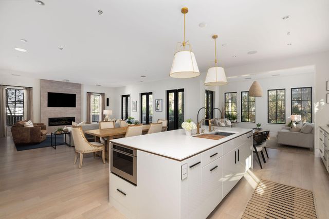 341 Bridgetown Pass, Mount Pleasant, SC 29464