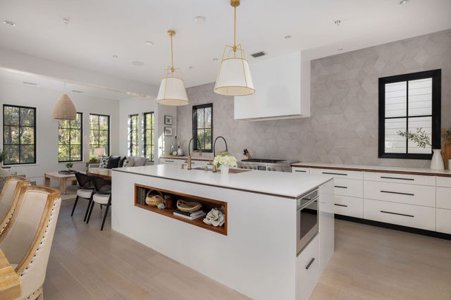 341 Bridgetown Pass, Mount Pleasant, SC 29464