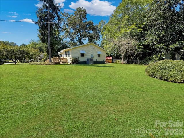 5 Love Street, Lowell, NC 28098