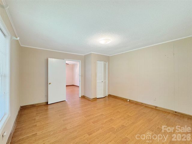 5 Love Street, Lowell, NC 28098