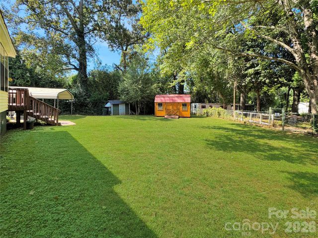 5 Love Street, Lowell, NC 28098