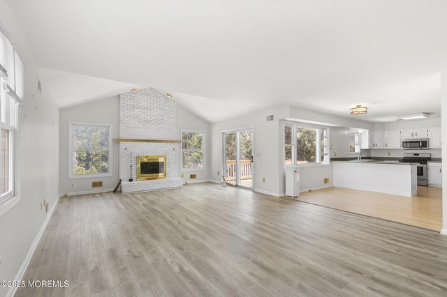 128 Mapletree Road, Toms River, NJ 08753