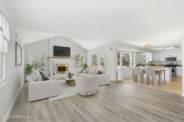 128 Mapletree Road, Toms River, NJ 08753