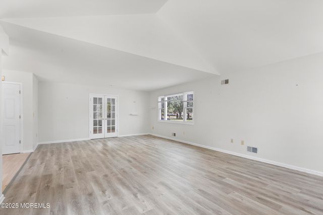 128 Mapletree Road, Toms River, NJ 08753