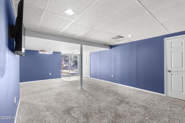 128 Mapletree Road, Toms River, NJ 08753