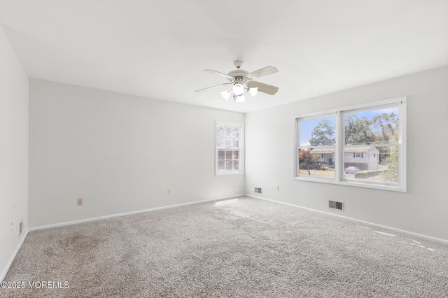 128 Mapletree Road, Toms River, NJ 08753