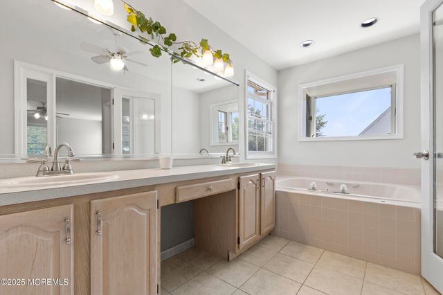 128 Mapletree Road, Toms River, NJ 08753