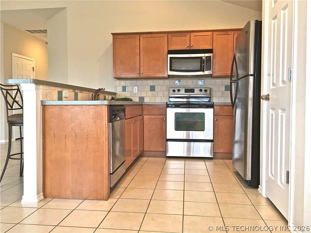 6771 E 129th Street S, Bixby, OK 74008
