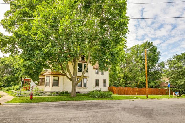 1113 Como Place, Saint Paul, MN 55103