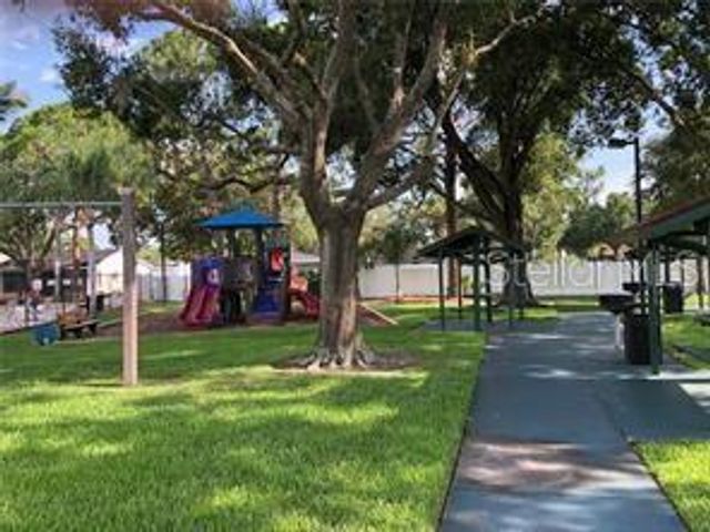 124 LOBLOLLY COURT D, Oldsmar, FL 34677