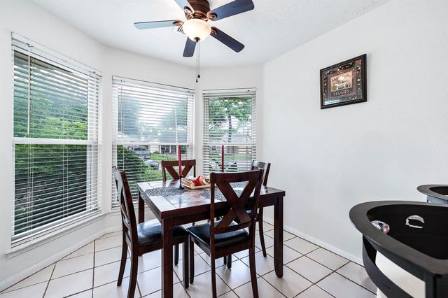 8642 Sunny Ridge Drive, Houston, TX 77095