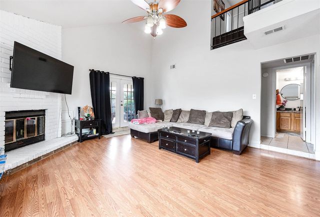 8642 Sunny Ridge Drive, Houston, TX 77095