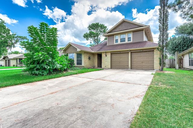 8642 Sunny Ridge Drive, Houston, TX 77095