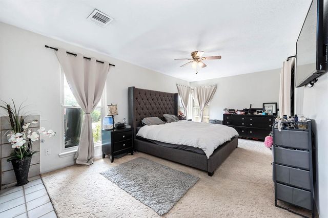 8642 Sunny Ridge Drive, Houston, TX 77095