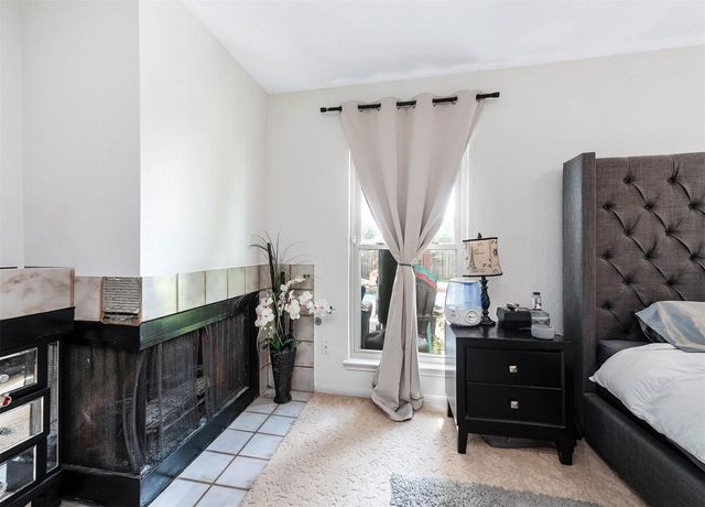 8642 Sunny Ridge Drive, Houston, TX 77095