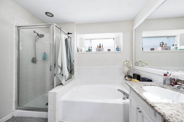 8642 Sunny Ridge Drive, Houston, TX 77095